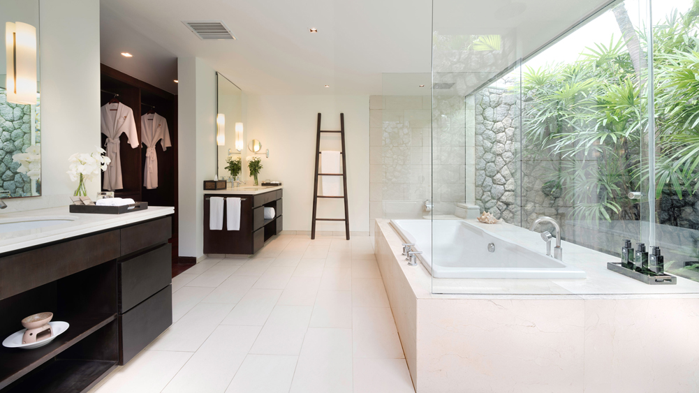 Jivana Beach Villas - Natai Beach Phuket - Villa Ananda - Opulent bathrooms